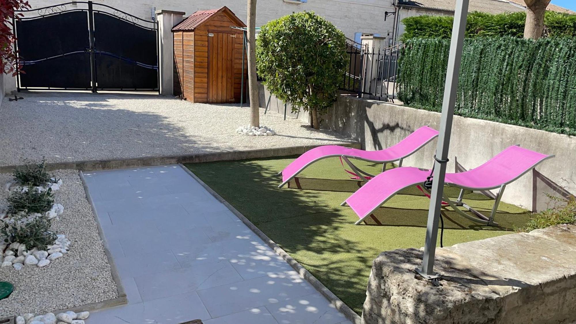 Maison Tendance Avec Jardin, Centre Village, Alpilles, Familles Eyragues Экстерьер фото