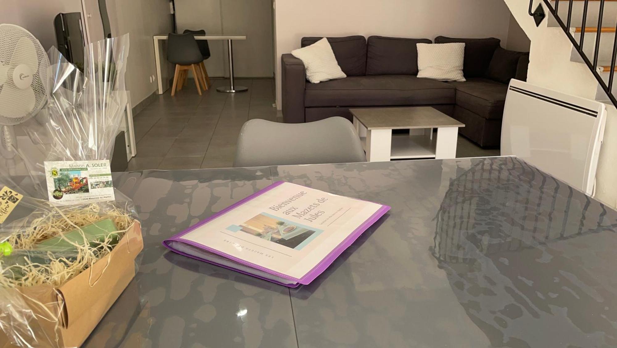 Maison Tendance Avec Jardin, Centre Village, Alpilles, Familles Eyragues Экстерьер фото